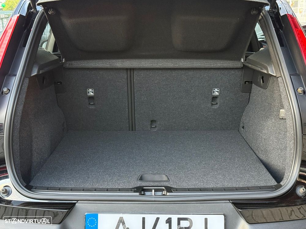 Volvo XC 40 1.5 T2 Momentum Geartronic - 20