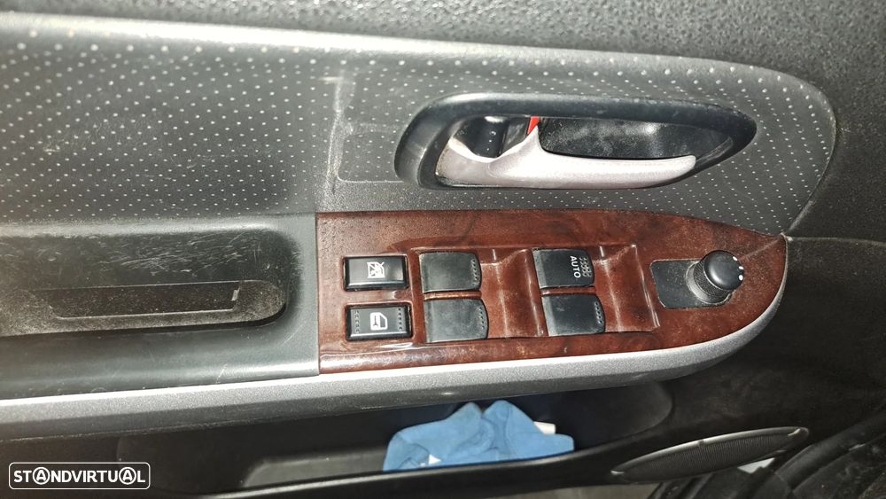 Suzuki Grand Vitara 1.9 DDiS X-Premium - 17