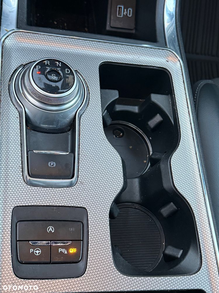 Ford Edge - 5