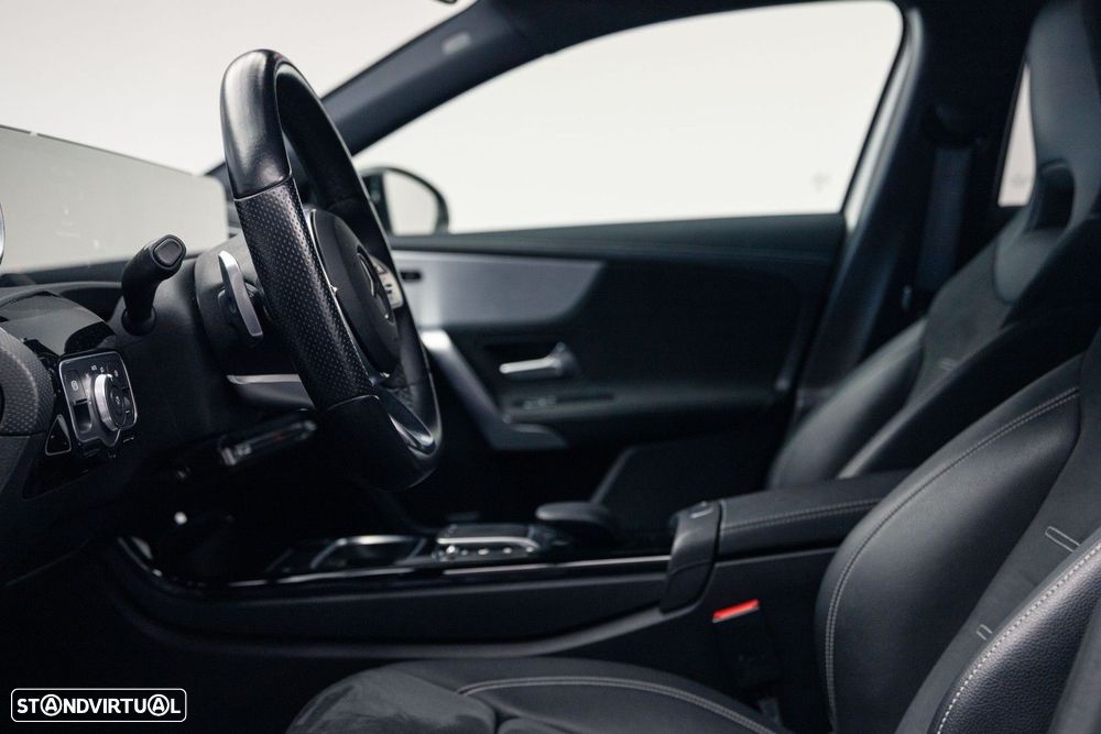 Mercedes-Benz A 250 e AMG Line - 17