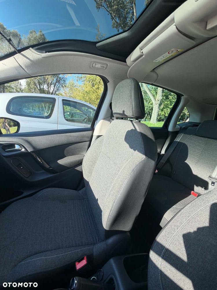 Citroën C3 1.2 PureTech Exclusive ETG - 6