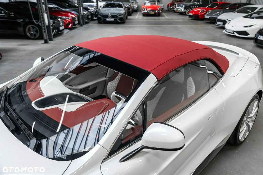 Aston Martin Vanquish - 16