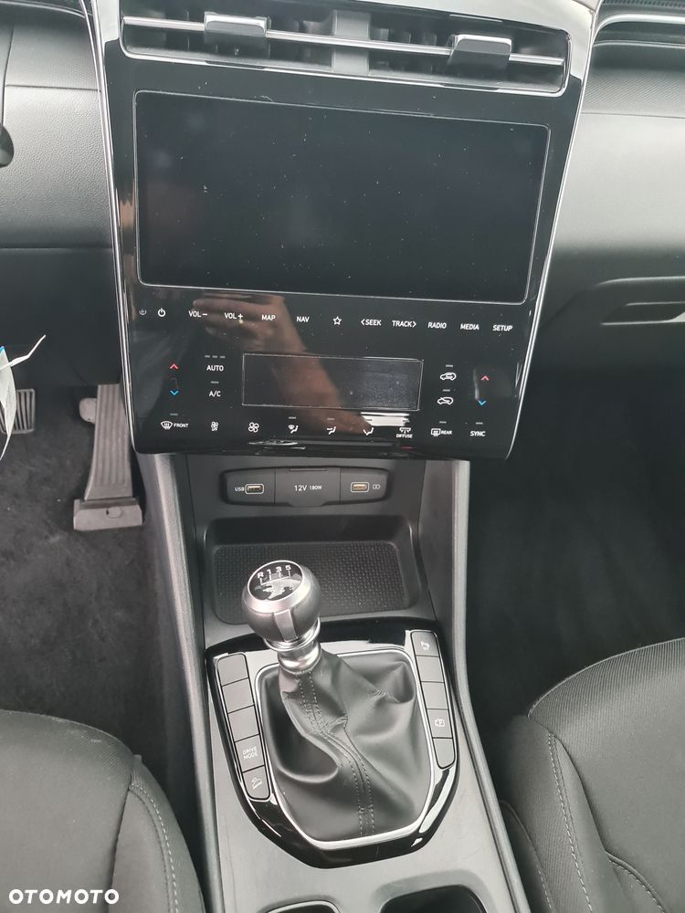 Hyundai Tucson 1.6 T-GDi Pure 2WD - 25