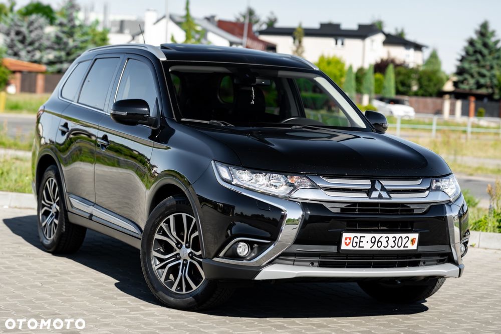 Mitsubishi Outlander 2.2 DI-D 4WD Automatik Invite - 2