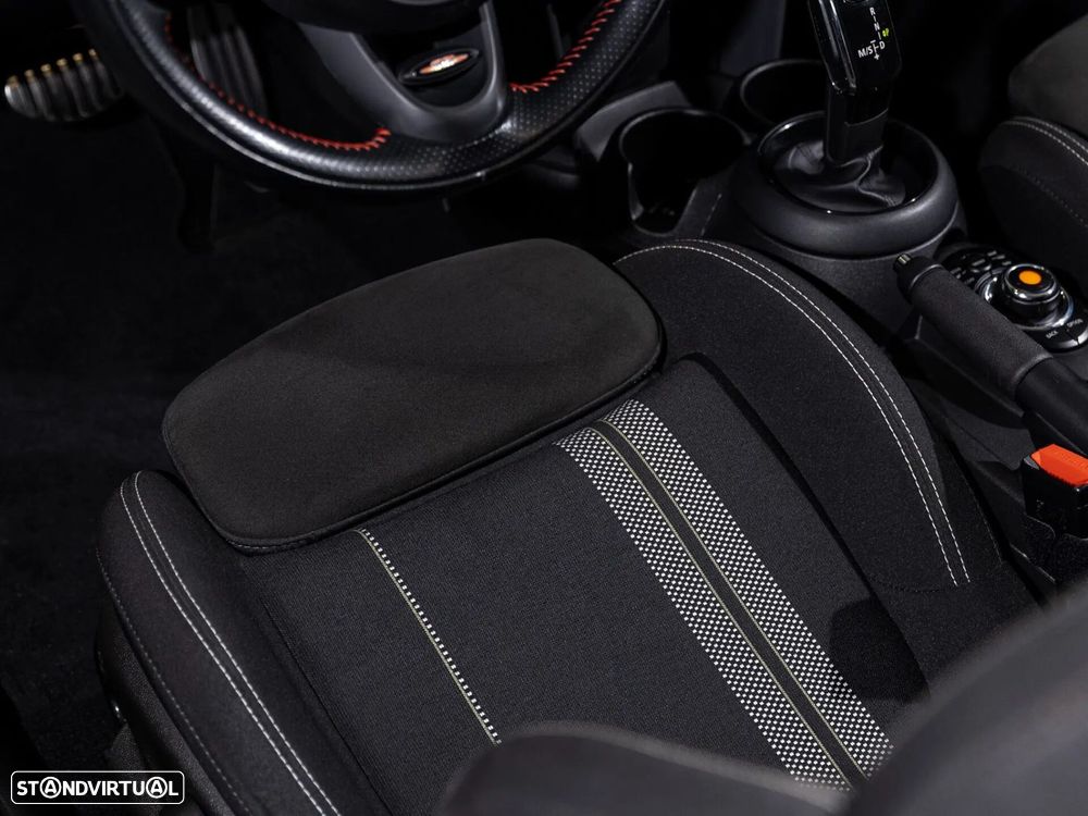 MINI Cabrio Cooper Auto - 16