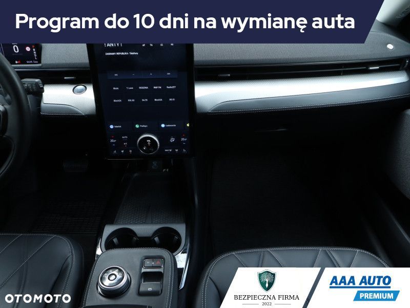 Ford Mustang - 10
