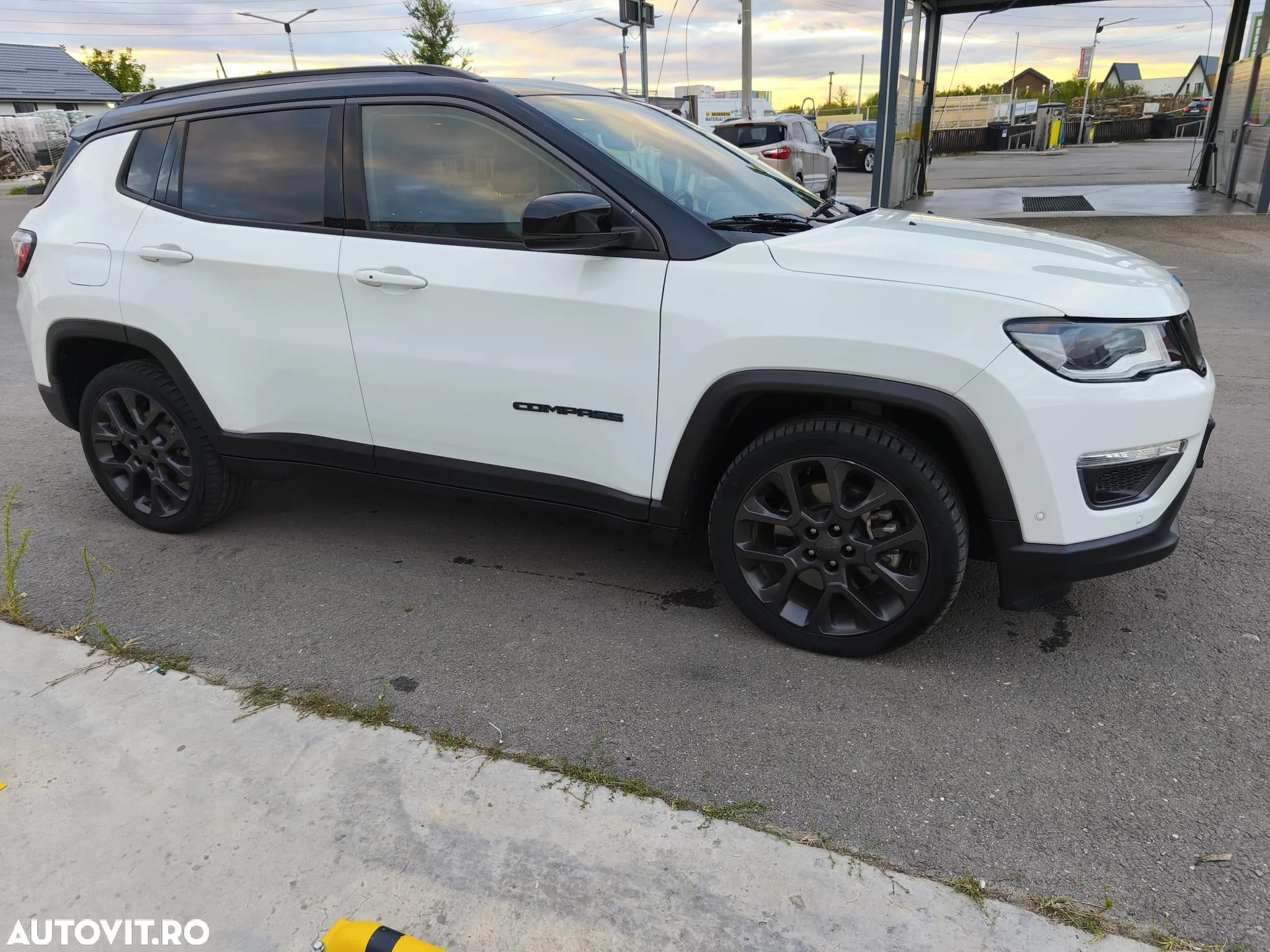 Jeep Compass - 2