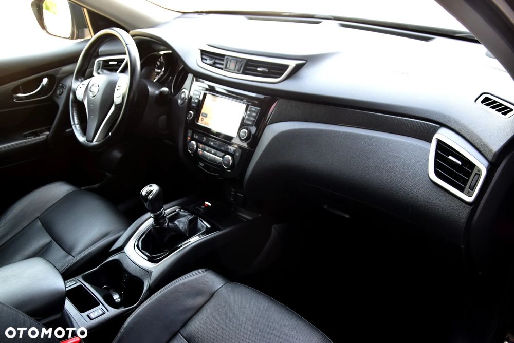 Nissan X-Trail 1.6 DIG-T Tekna 2WD - 24