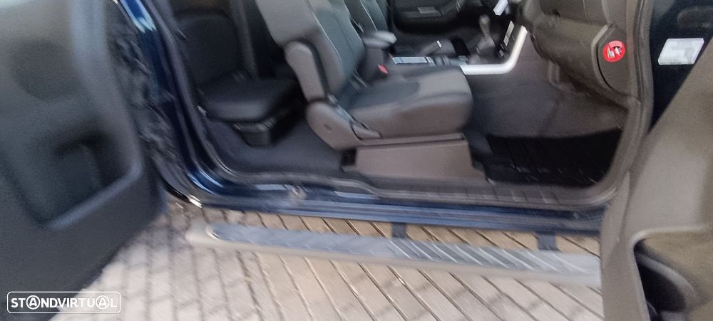 Nissan Navara 2.5 dCi KC SE 4WD - 30