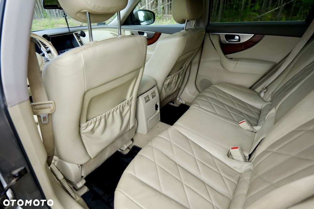 Infiniti FX FX30d S Premium - 11