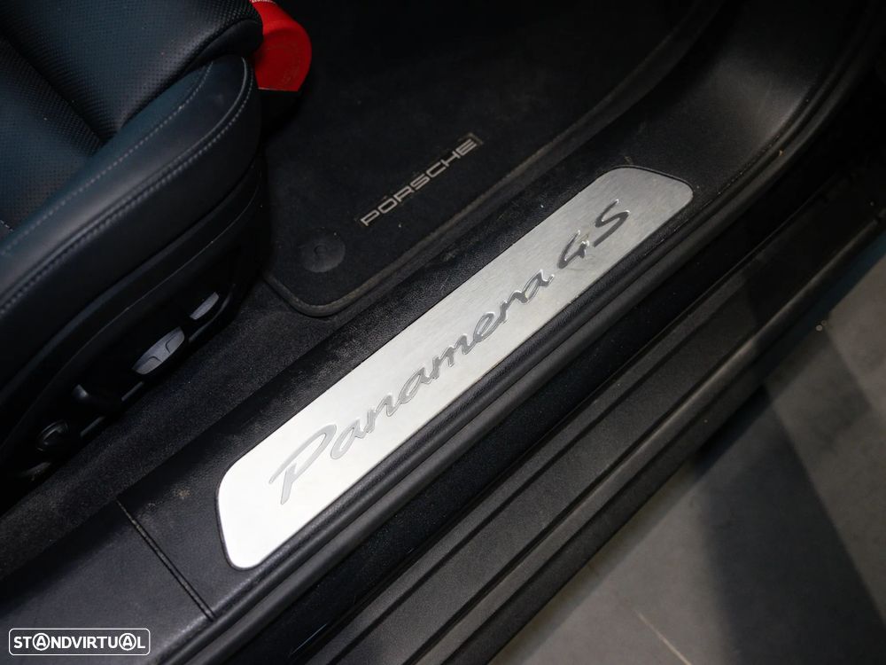 Porsche Panamera 4S E-Hybrid - 37
