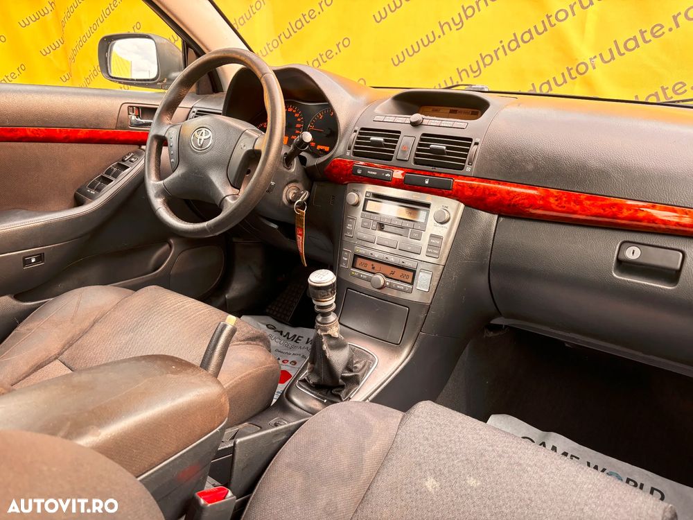 Toyota Avensis 2.2 D-4D Business - 17