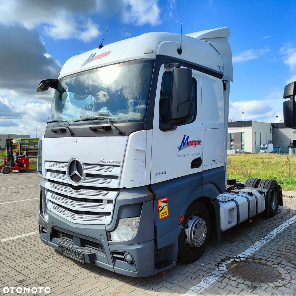 Mercedes-Benz Actros - 2