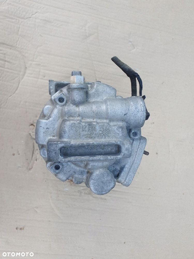 SPRĘŻARKA KOMPRESOR KLIMATYZACJI KIA SORENTO CA500UMNDB02 HV17E 97701-P2050 - 2