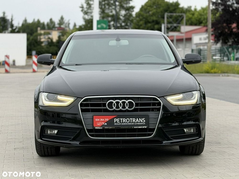 Audi A4 Limousine - 4