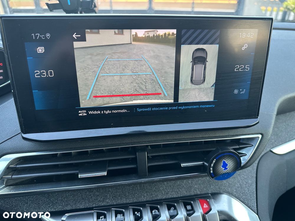 Peugeot 3008 1.2 PureTech Allure Pack S&S EAT8 - 17