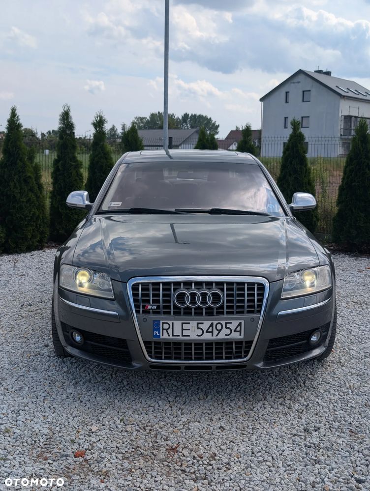 Audi S8 - 7