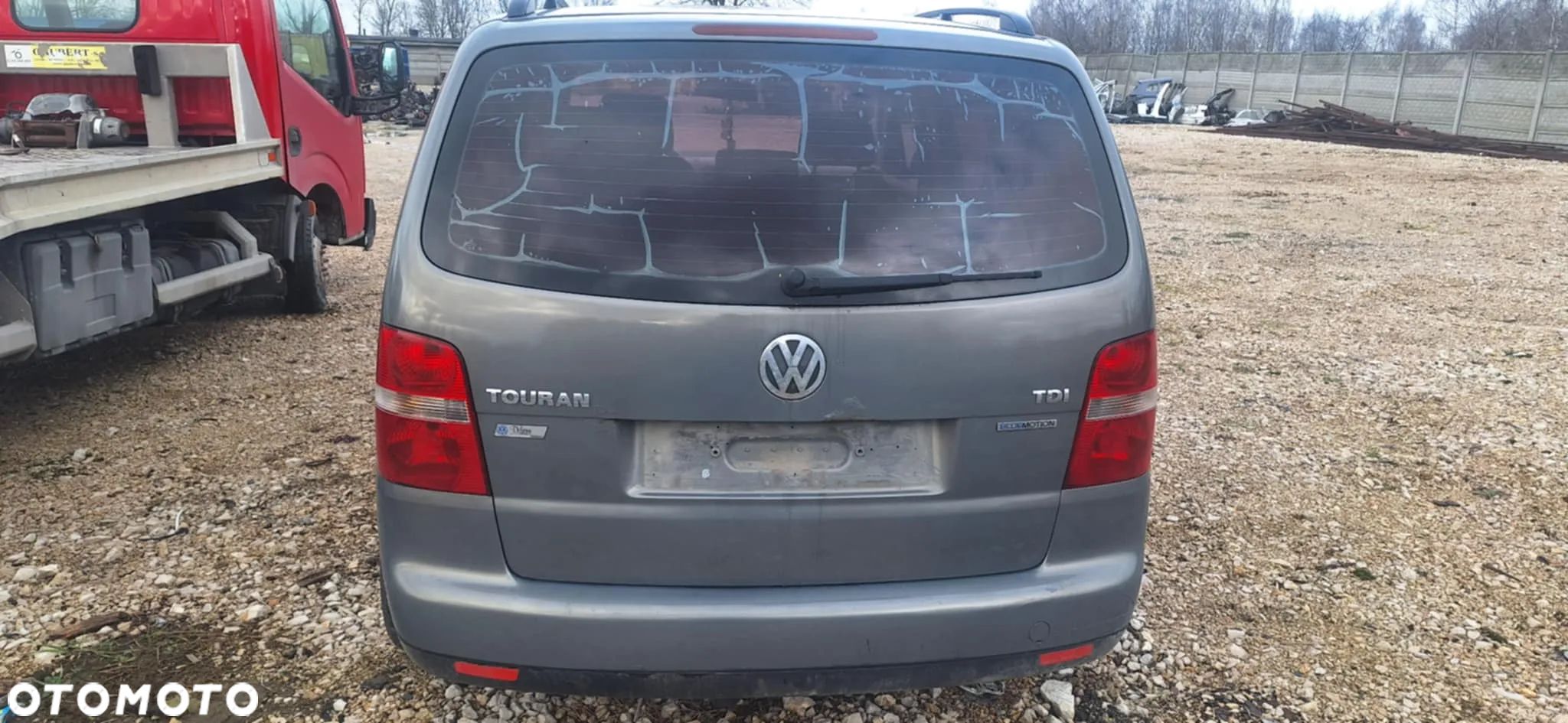 VOLKSWAGEN TOURAN lampa prawy lewy tył - 1