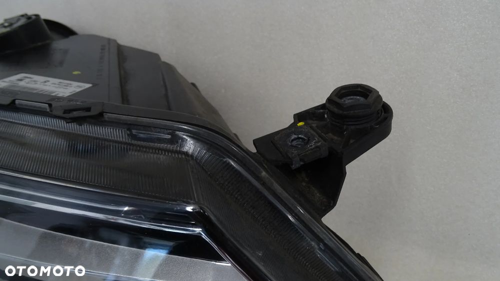 SEAT ATECA 576 - lampa przednia prawa FULL LED - 4