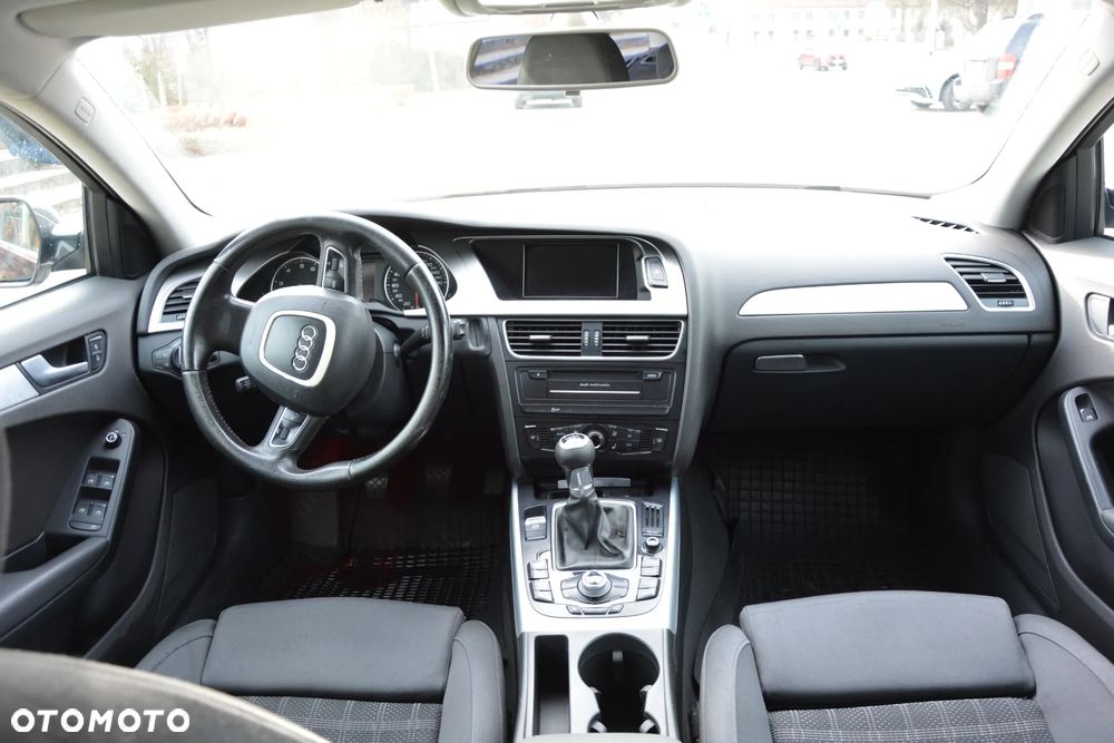 Audi A4 Avant 2.0 TFSI Attraction - 14