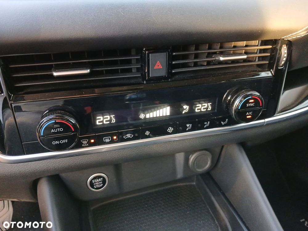 Nissan Qashqai 1.3 DIG-T mHEV N-Connecta - 22
