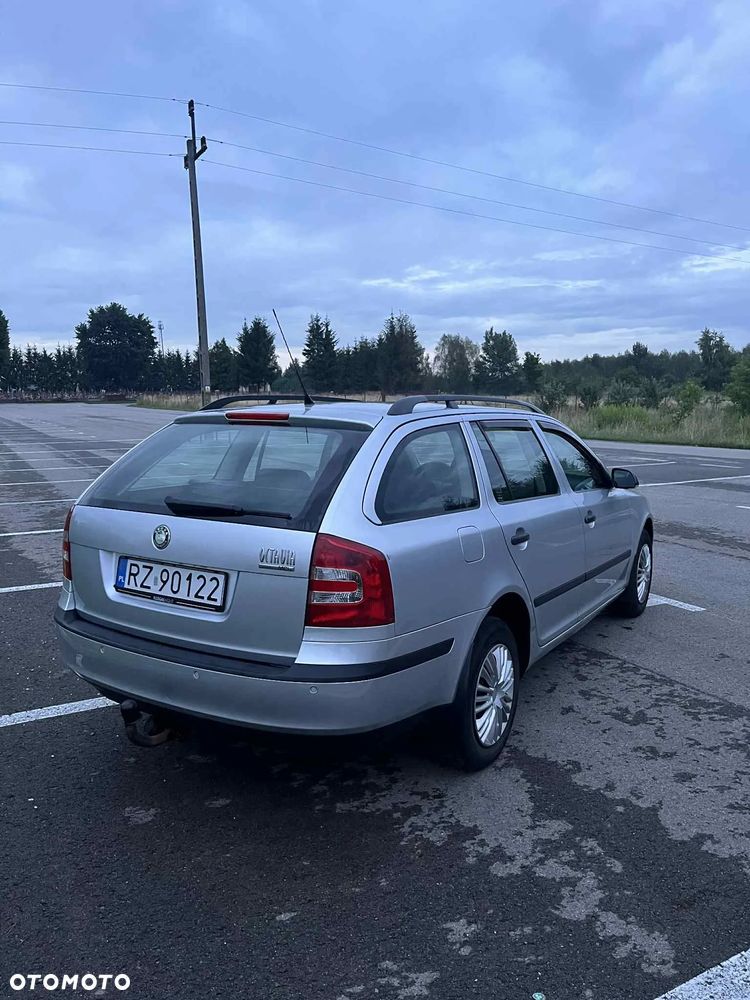 Skoda Octavia 1.6 Mint - 5