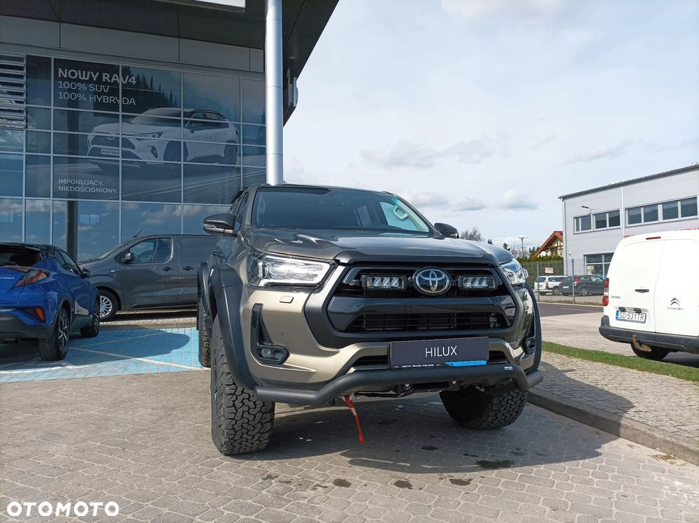 Toyota Hilux 2.8 D-4D mHEV Double Cab Invincible 4x4 - 2