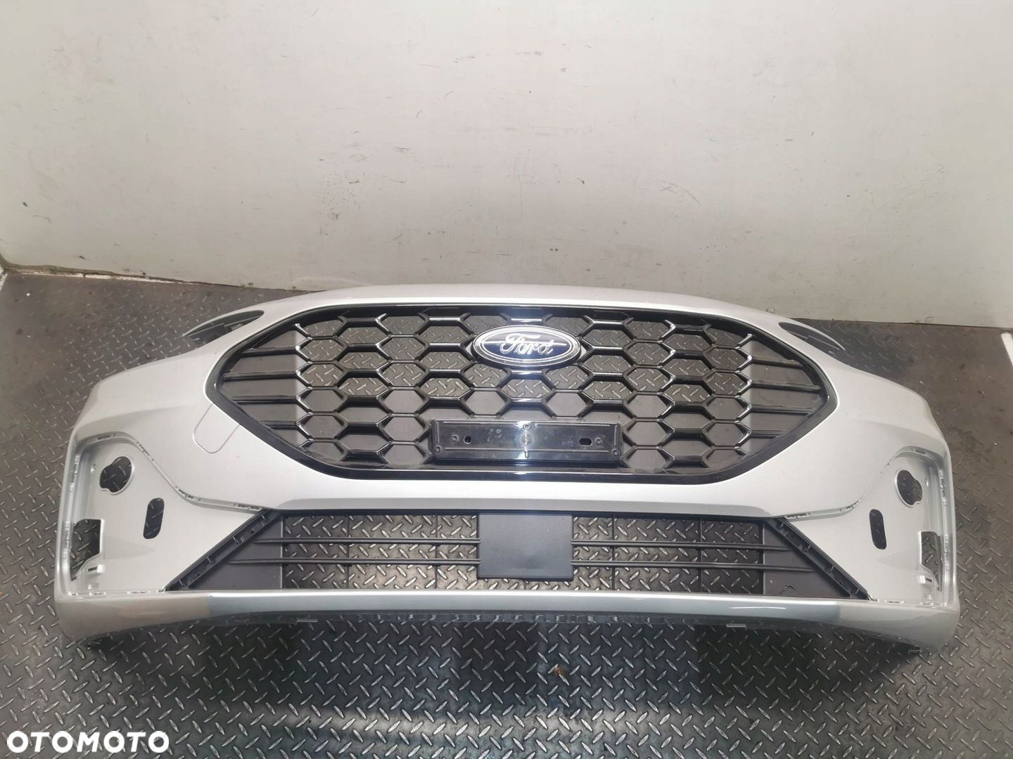 ZDERZAK PRZÓD FORD FOCUS MK4 GRILL NX7B-17C831-SA - 2