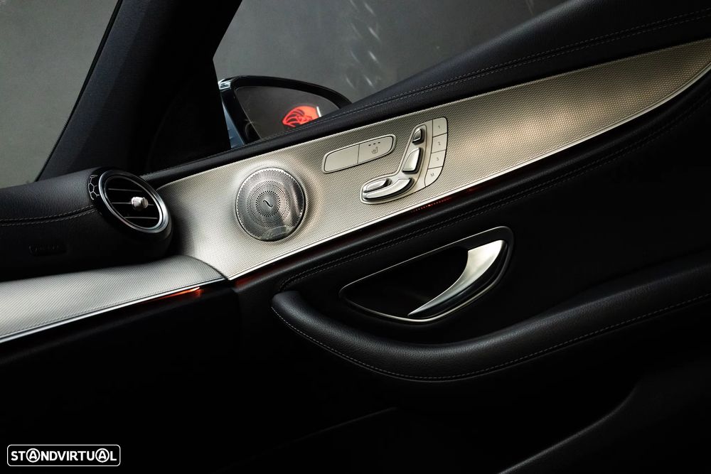 Mercedes-Benz E 220 d AMG Line - 30