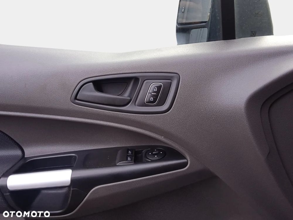 Ford Transit Connect - 29