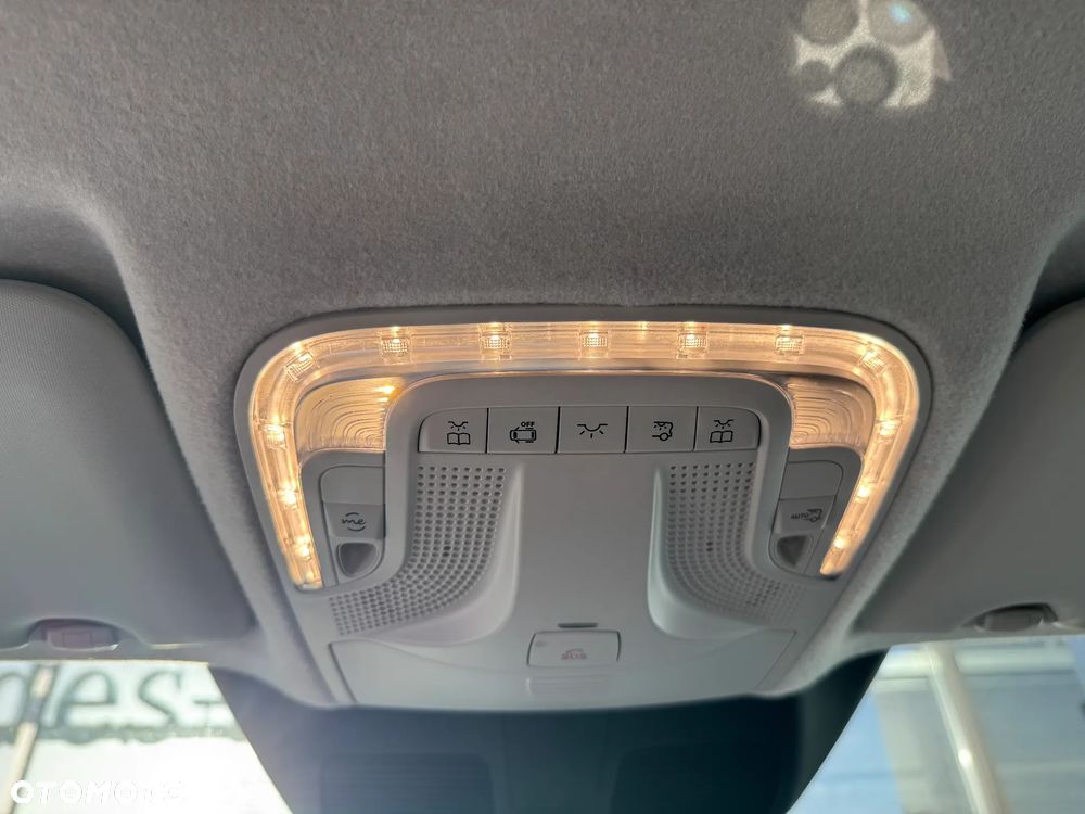 Mercedes-Benz Vito - 32