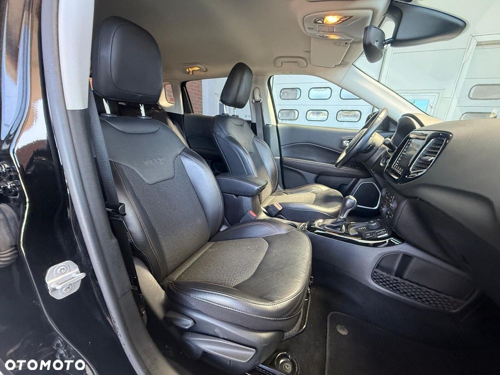 Jeep Compass - 12