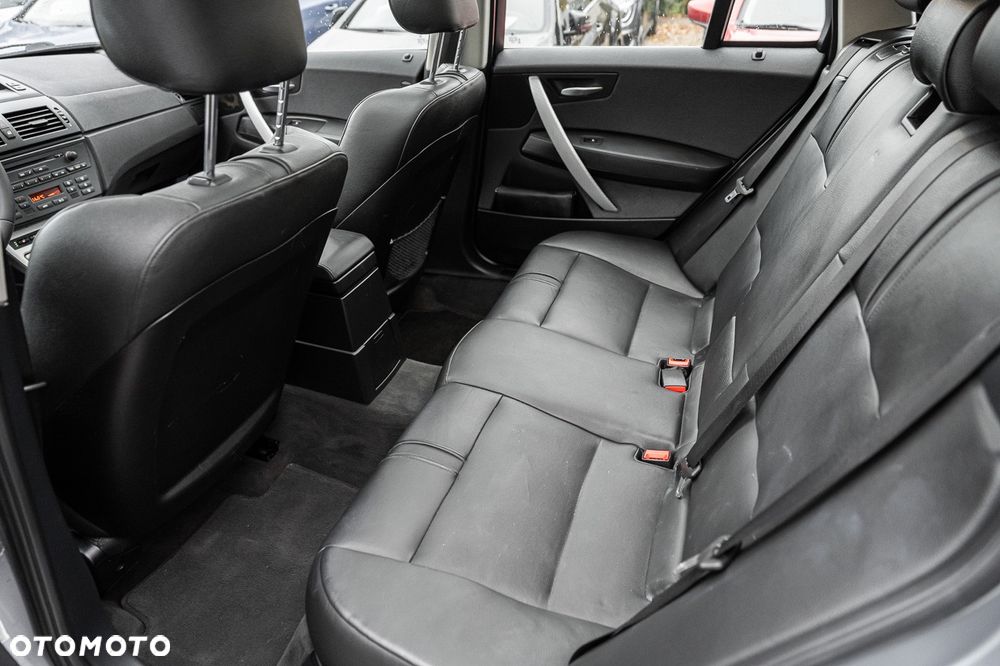 BMW X3 2.5i - 26