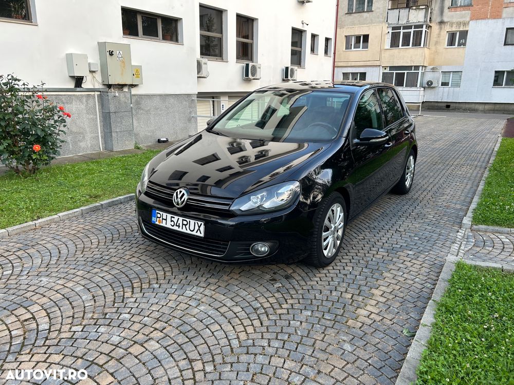 Volkswagen Golf - 1