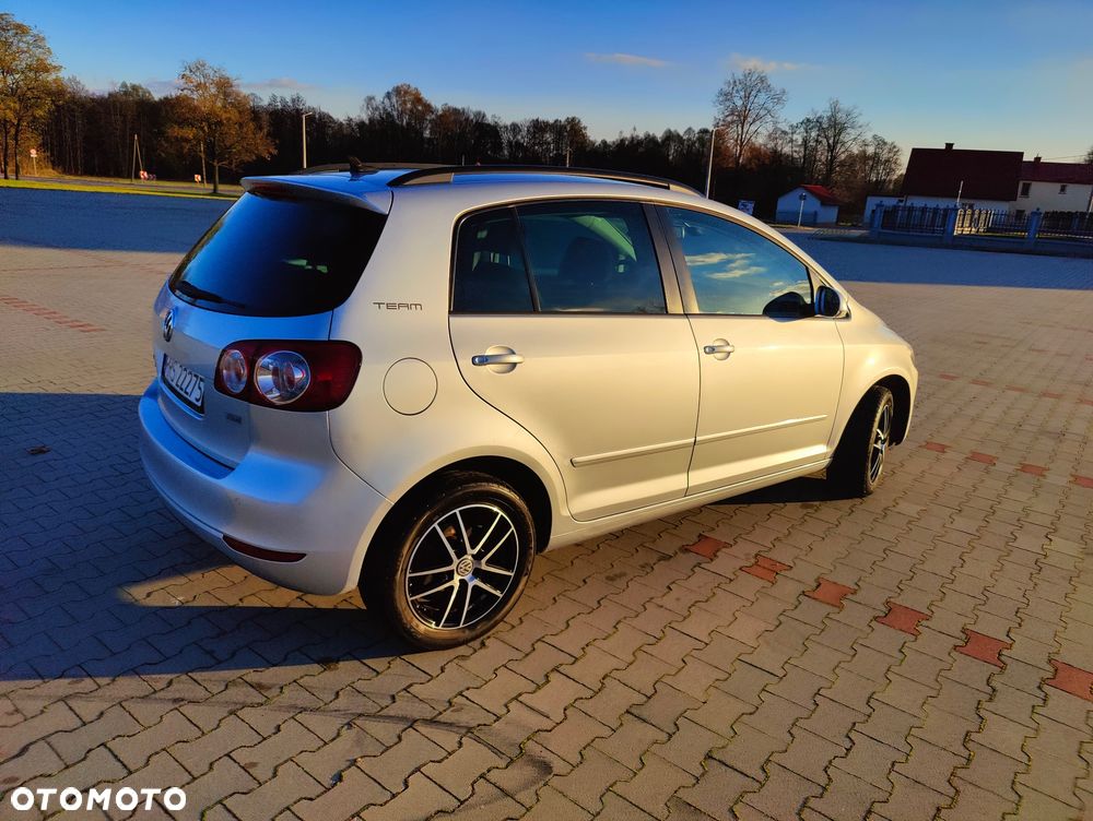 Volkswagen Golf Plus - 9