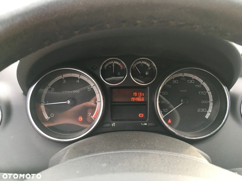 Peugeot 308 - 8