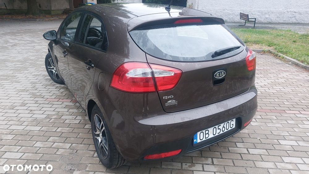 Kia Rio - 3