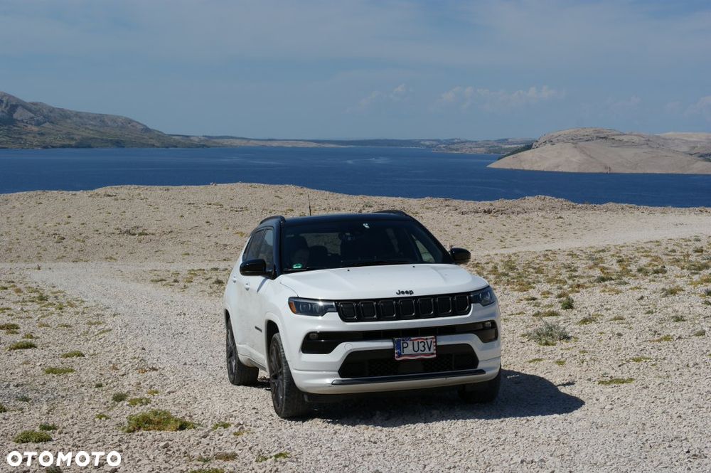 Jeep Compass - 24
