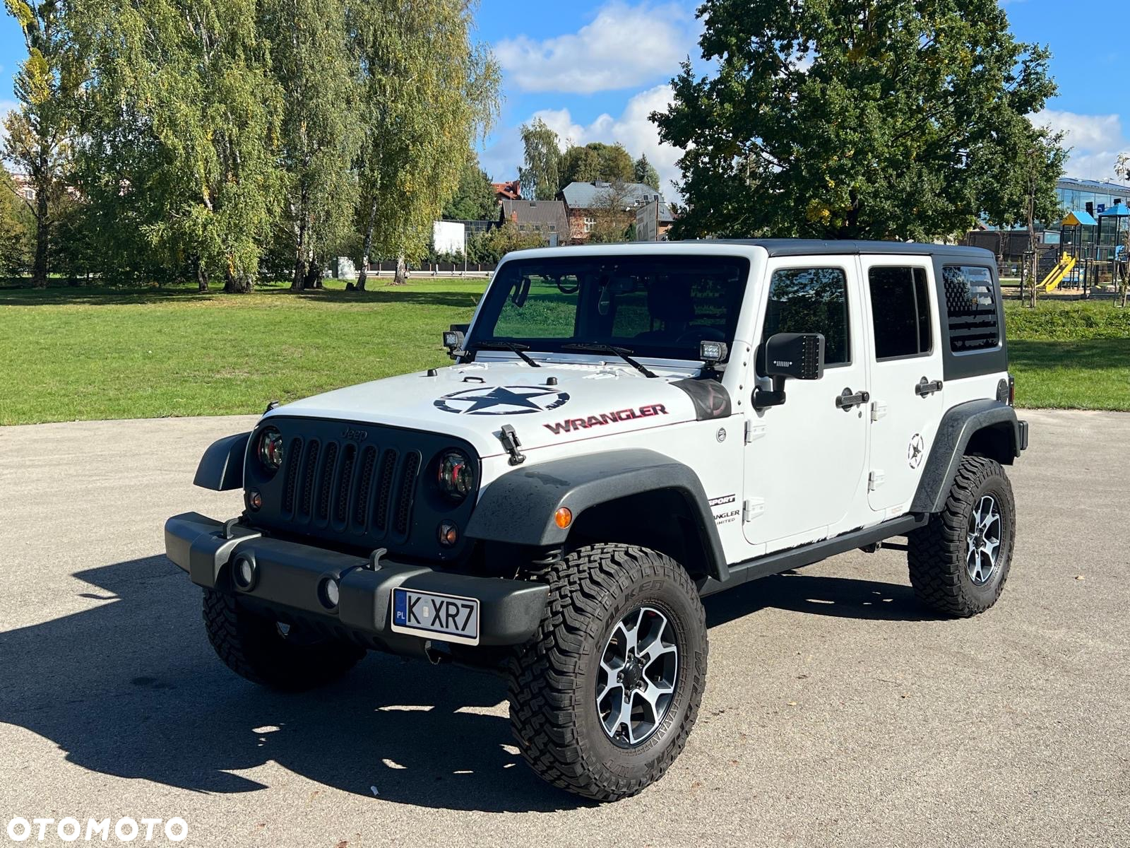 Jeep Wrangler 3.6 Unlim Night Eagle - 11