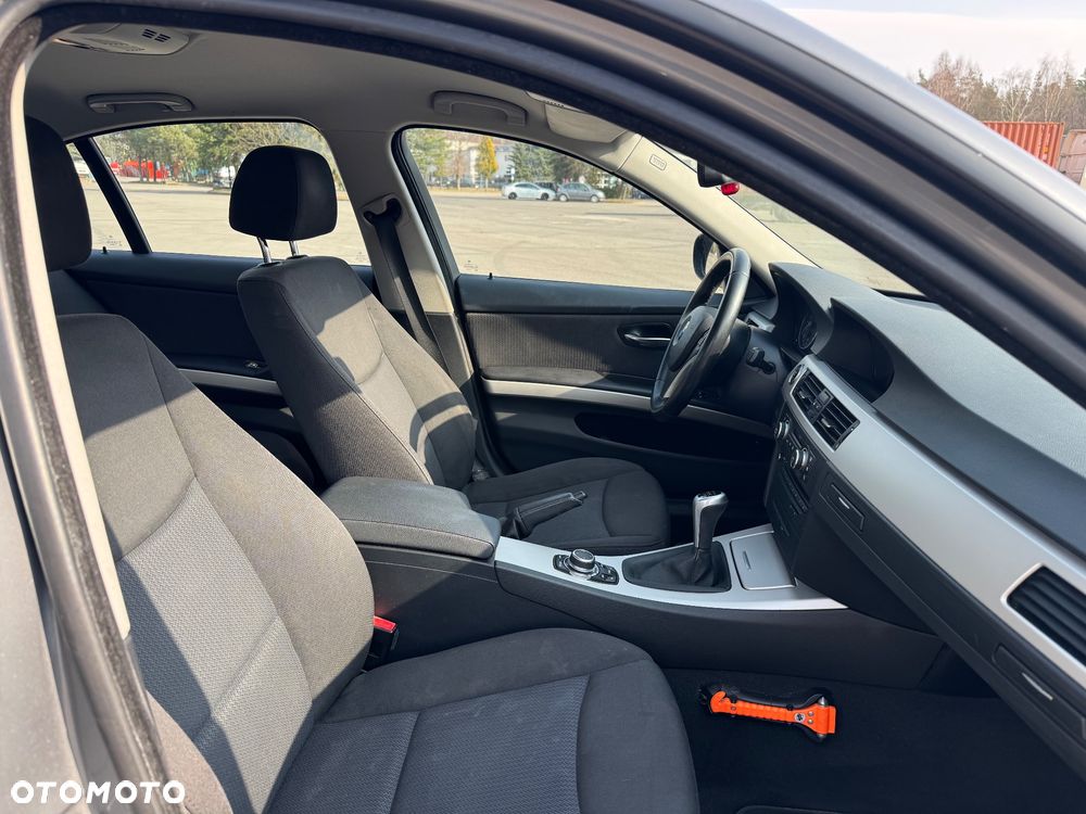 BMW Seria 3 - 27