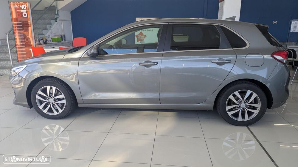 Hyundai i30 1.6 CRDi STyle+Navi - 3