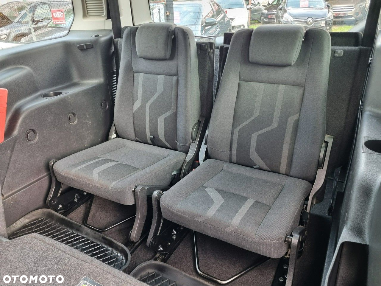 Ford Tourneo Connect Grand - 16