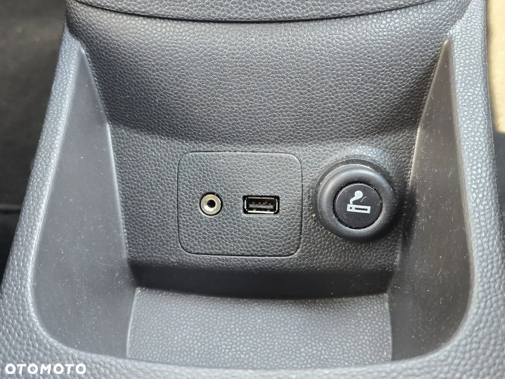 Ford Fiesta 1.0 EcoBoost Titanium X - 27