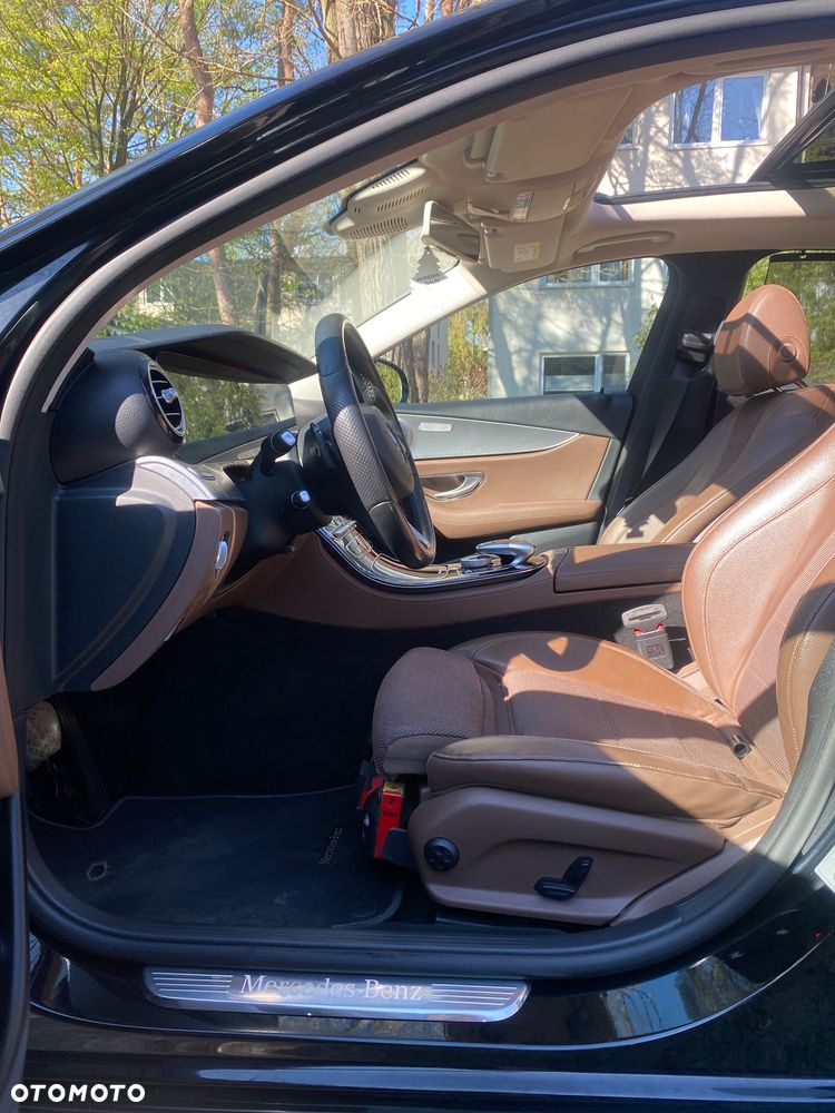 Mercedes-Benz Klasa E 200 4-Matic 9G-TRONIC - 6