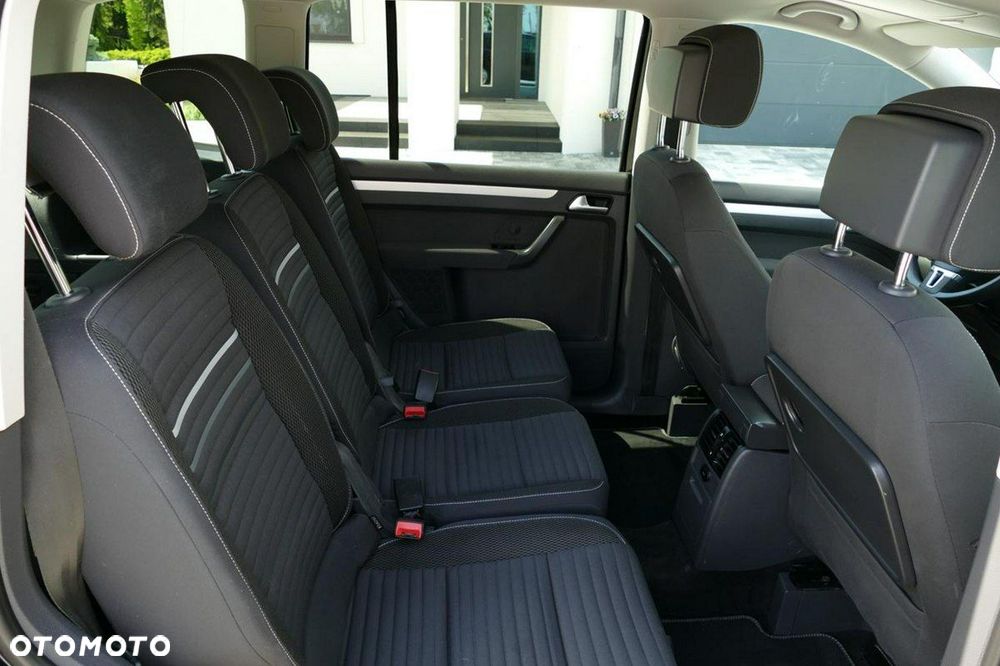 Volkswagen Touran 1.4 TSI Cup - 32