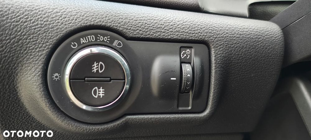 Opel Astra 1.4 Turbo - 13