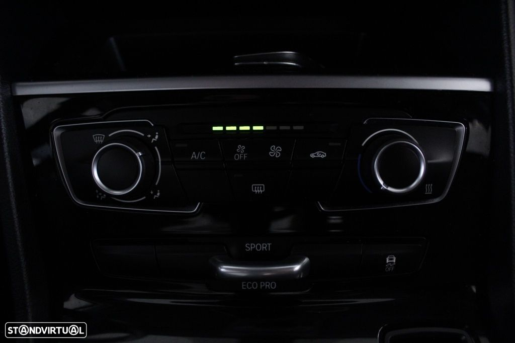 BMW 216 Active Tourer d Advantage - 30
