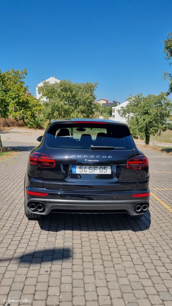 Porsche Cayenne Platinum Edition - 4