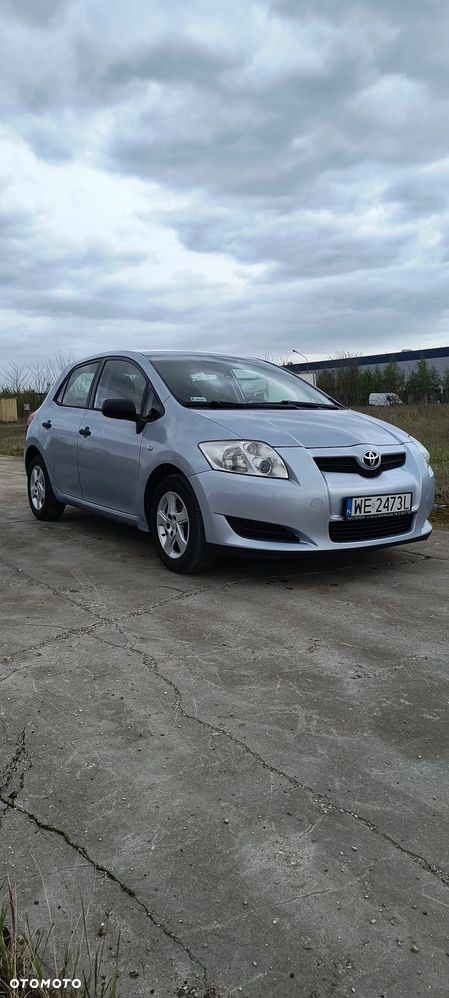 Toyota Auris 1.4 D-4D - 1