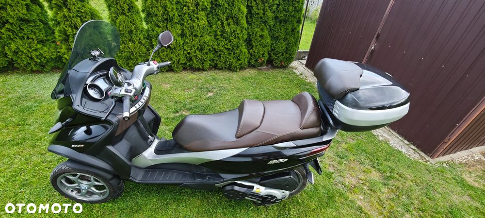 Piaggio MP-3 - 4